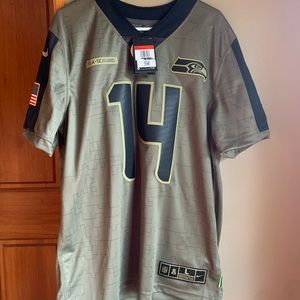 Seahawks salute to service jersey- Metcalf